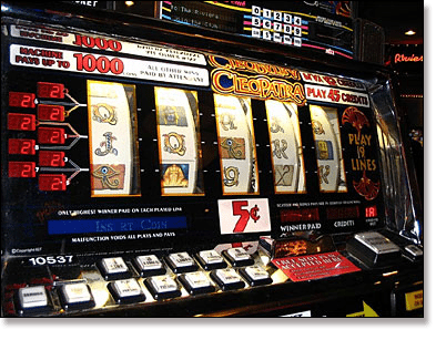 Land-based video slot machines